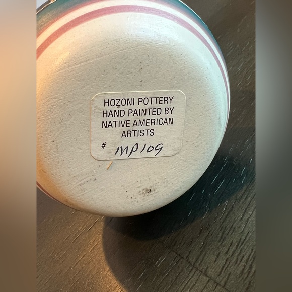 Vintage Navajo Pottery Vase. Signed Thomas. Handmade Signed And Numbered - Picture 6 of 7